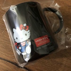 One Left! HELLO KITTY-NWT Black Plastic Mug